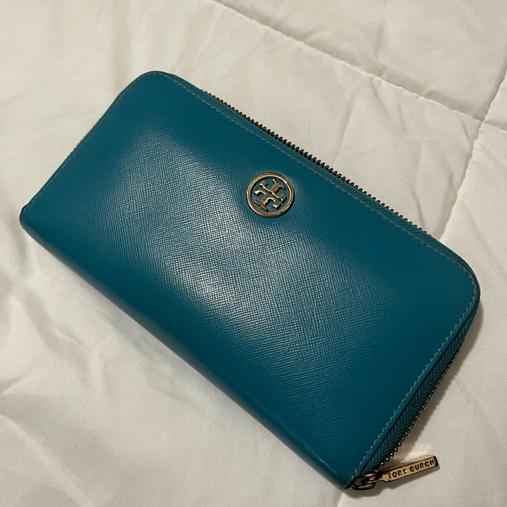 Tory Burch wallet